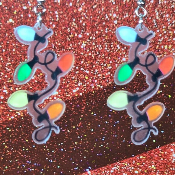 2/$15‎ Colorful Christmas Light Bulb Earrings (NWOT) - Picture 2 of 4